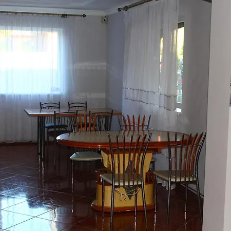 Lodge 2х місна кімната з видом у сад Deliatyn